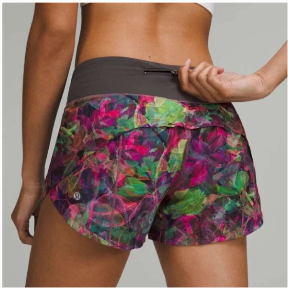 Lululemon Speed Up Mid-Rise Lined Short 4"
Vivid Floral Tone Multi / Grey